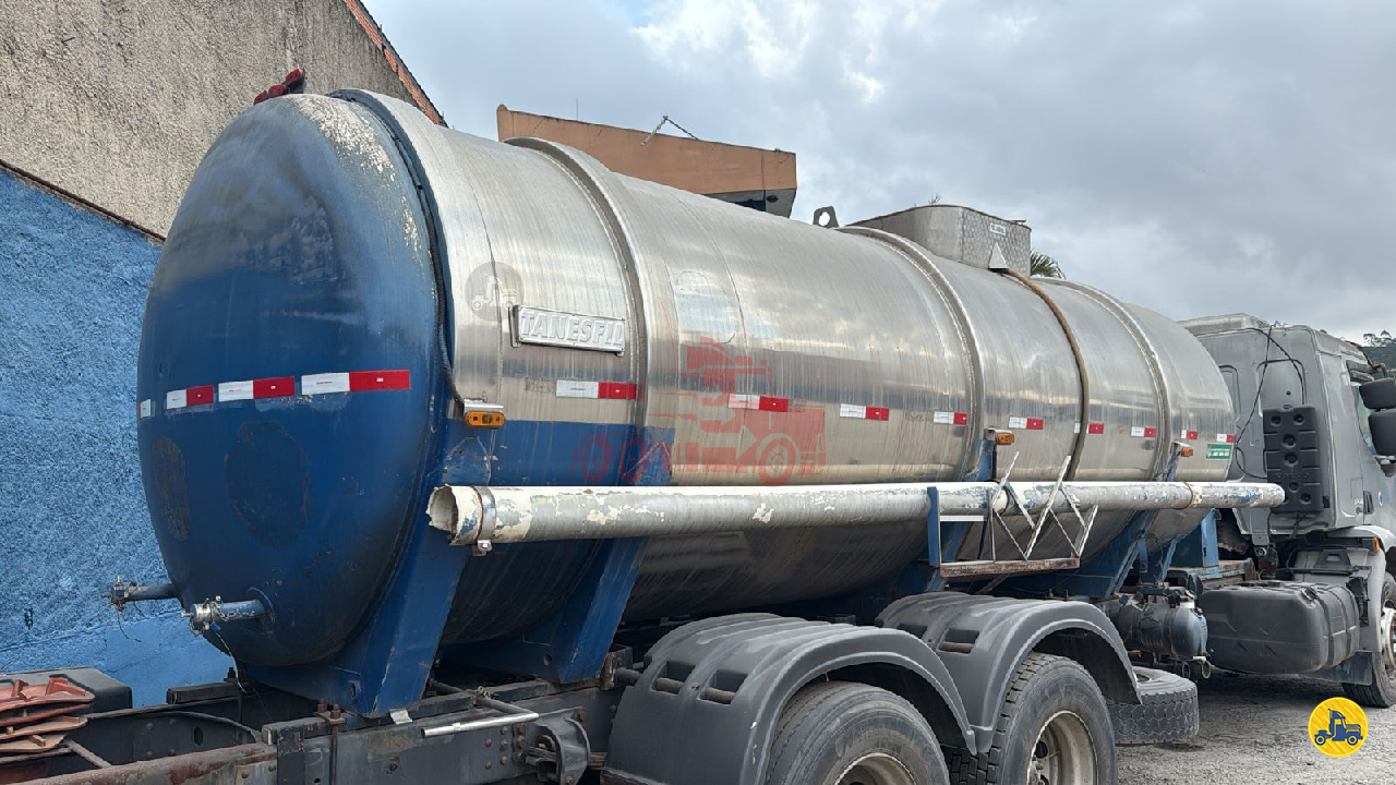 CARROCERIA SOBRE CHASSI  TRUCK TANQUE INOX TVG Caminhões GUARULHOS SÃO PAULO SP